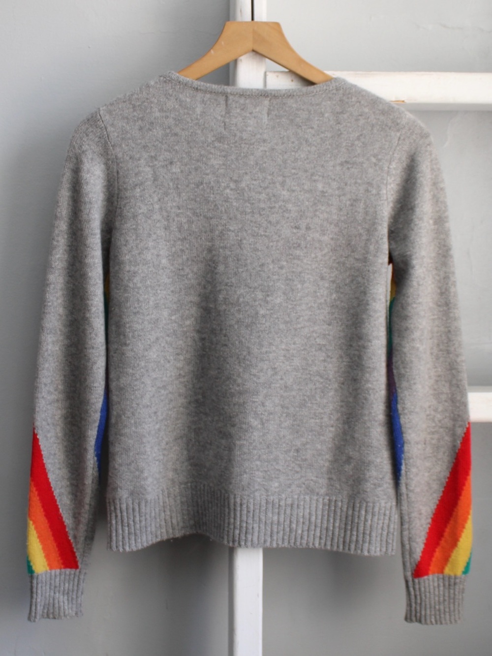 Cynthia Rowley Cashmere Gray Rainbow Stripe Crewneck Sweater Size Small - Picture 2 of 3